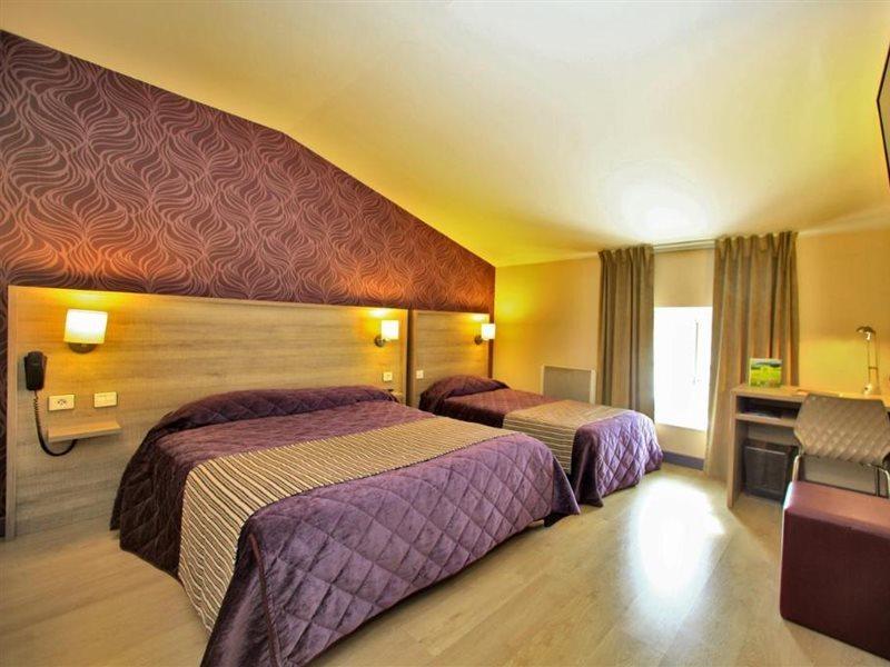 Logis Le Saint Georges Hotel