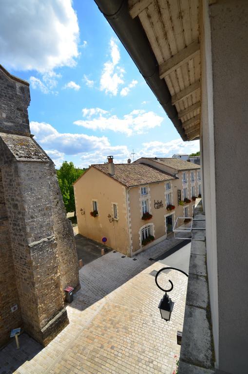 Logis Le Saint Georges Hotel Vivonne