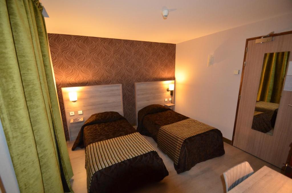 Logis Le Saint Georges Hotel Vivonne